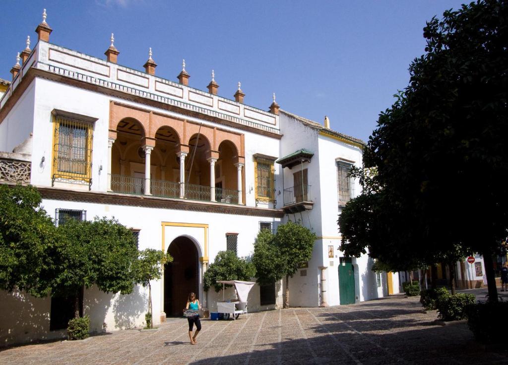 Apartamentos Plaza Pilatos Seville Exterior photo